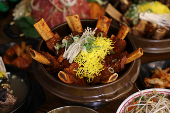 '2TV 생생정보' 오늘방송맛집- 갈비찜 맛집→출렁다리까지! 논산 핫플레이스 어디?