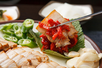 '생방송 투데이' 오늘방송맛집- 막 퍼주는 집, 보쌈 정식이 단돈 9000원? '흥○'