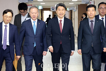 이주호 부총리,  2026학년도 의대 모집인원 조정 방향 관련 발표 [포토]