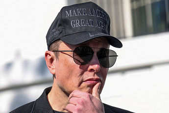 머스크 “수술 로봇, 5년내 인류 최고 외과의 능가”…의사 필요 없는 세상 가능?