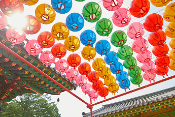 '부처님 오신 날'의 유래…'석가탄신일'서 바뀐 이유는?