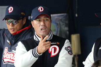이승엽 감독 자진사퇴에…두산, 코칭스태프 개편 단행