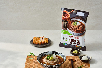 풀무원 가쓰오 냉모밀ㆍLF 더블플래그 여름 골프웨어 외 [나왔다 신상]
