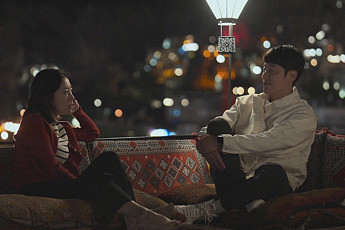 튀르키예 땅에서 만난 이희준·서예화…로맨스 영화 '귤레귤레' [시네마천국]