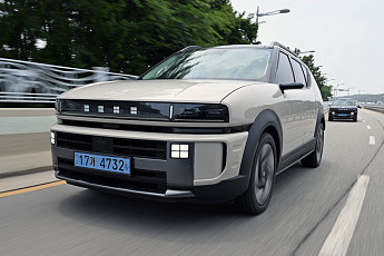 ‘조용하고 강한 SUV’…신형 넥쏘, 주행감에 놀라고 효율에 두 번 놀라 [ET의 모빌리티]