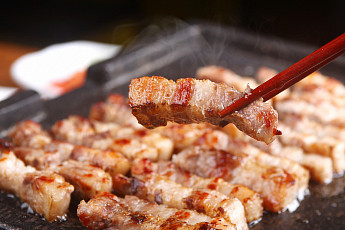 '2TV 생생정보' 오늘방송맛집- 믿고 떠나는 스타의 고장, 배구선수 김요한의 고깃집 '연○○○○○'