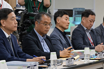 방통위 업무보고 재개…