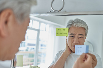 치매의 골든타임 ‘경도인지장애’…기억력 저하, 그냥 넘기지 마세요 [e건강~쏙]