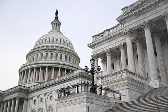 美 ‘크고 아름다운 법안’, 상원 첫 관문 통과…트럼프 “공화당 자랑스러워”