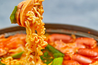 '생방송 투데이' 오늘방송맛집- 한우물의 법칙, 수제 햄 부대찌개 맛집 '이○○'