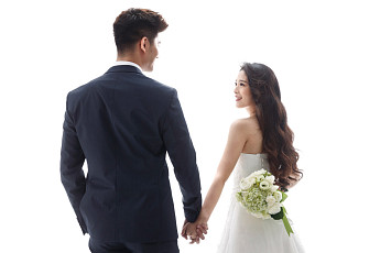 닛케이 “한국 남성ㆍ일본 여성 결혼 열풍…한류·경제력 상승이 요인”