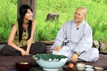 수지 폭풍식욕 드러내… 먹는 모습도 정말 귀여워