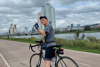 [이색 여행 베테랑] ④ 민창현 씨 “두 바퀴로 2239㎞, 일흔의 도전”