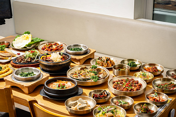 '2TV 생생정보' 오늘방송맛집- 스타 밥집, 배우 김덕현 단골! 한정식 맛집 '정○'
