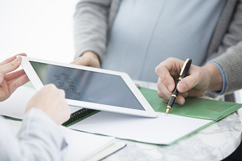 [단독] “쌍둥이라고 가입 불가?”…금감원, 다태아 보험 거절에 칼 빼들었다