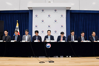 아동수당 지원대상 매년 1세씩 연장⋯저소득층 출산휴가급여 인상 [이재명노믹스]