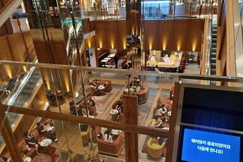 퇴근 후 ‘재충전 아지트’…하우스오브신세계, 1년 만에 매출 141% 증가(르포)[백화점 生존 공食]