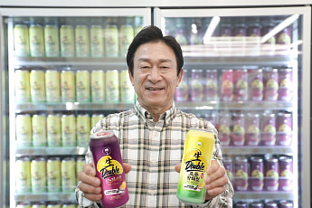 [포토] “묻고 더블로 가” CU, 김응수표 ‘생더블 하이볼’ 나왔다