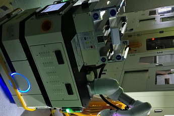 LG화학, 업계 첫 로봇 자동화 실험실 구축…배터리 소재 경쟁력↑