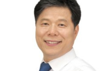 “독감에 걸린 65세 이상 고령자 3명 중 1명 폐렴