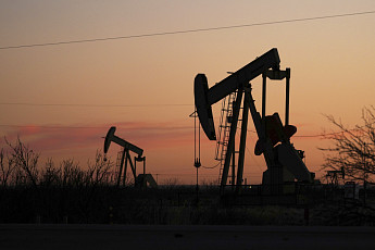 [상보] 국제유가, 우크라이나 휴전 기대감에 급락…WTI 2.76%↓