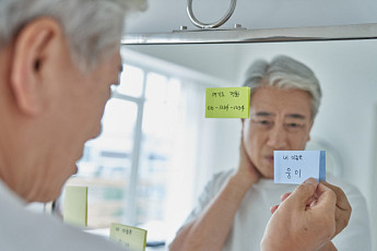 수면 6시간 이하 부모님 “혹시 치매?” [e건강~쏙]