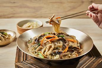 잡채부터 갈비찜까지⋯추석 명절 음식 장악한 ‘간편식’