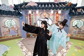 ‘남은 연휴, 쇼핑몰ㆍ백화점서 보내볼까’…남녀노소 즐거운 몰캉스 대전