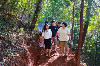 추석 연휴 전남 보성군...망제산 맨발산책길 임시개방