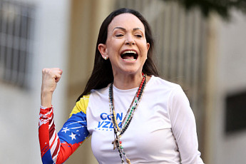 조기 대선 추진하는 베네수엘라 야권…여당은 대법원 이용해 장기집권 ‘초석’