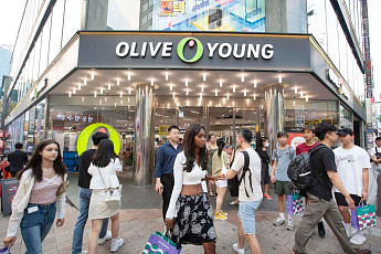 올리브영, 연매출 ‘100억 클럽’ 브랜드 116개…5년 만에 3배↑