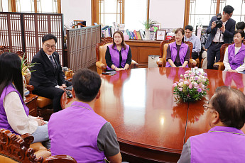 우원식 의장, 이태원 유가족 면담...