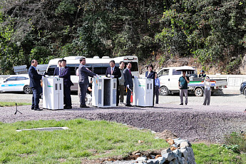 시장·국회의원 연설 기다리다…천연기념물 황새 숨졌다
