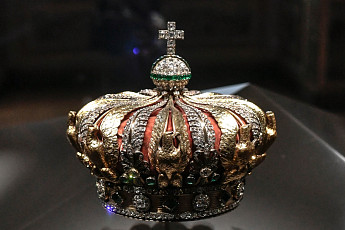 세계 최대 루브르 박물관서 대낮 절도극…7분 만에 왕실 보석 털려