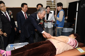 농협, 농촌복지 허브로 변신…‘왕진버스·법률상담’으로 고령농 삶 지킨다