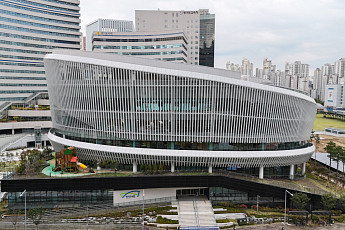 세상에 없던 도서관 문 연다...경기도서관 9년 준비 끝 결실