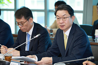 강원 기업에 성장자금 잇는다…금융위, 국민성장펀드 현장 간담회