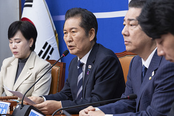 정청래 “APEC 성공 위해 정쟁 발언 삼가겠다”…野에 무정쟁 주간 제안