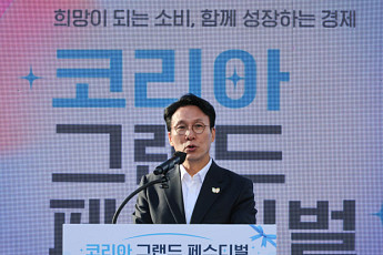 '늦은 추석·쇼핑 축제' 시너지⋯10월 오프라인·온라인 유통사 매출↑