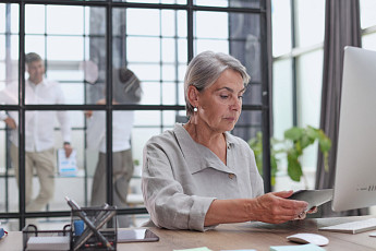 미국 고령층 3명 중 1명 ”초고속 인터넷 안 써”