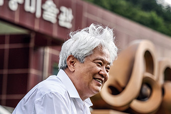 설악산의 은둔자, 예술을 묻다