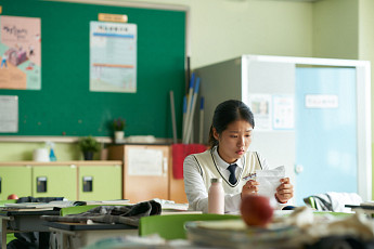 '세계의 주인' 10만 관객 돌파, 개봉 24일만의 기록⋯