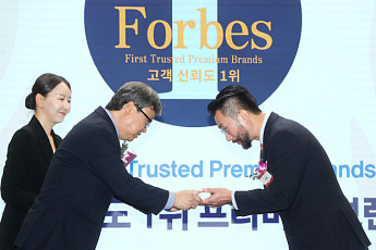 클룩, ‘2025 고객신뢰도 1위 프리미엄 브랜드’ 여행 플랫폼 부문 대상