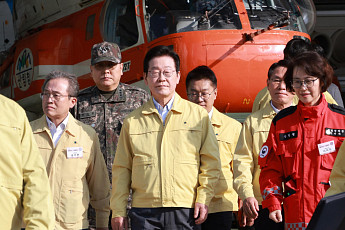 李대통령, 강원도 산불 대응체계 점검...“초기부터 전력 대응하라”