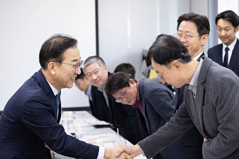 김윤덕 국토부 장관 “LH 개혁, 국민 눈높이에 맞게…도심공급 역할 강화해야”