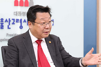 주형환 “비수도권 지역, 고령친화마을 조성 가능…정부 법적·재정 지원 필요”