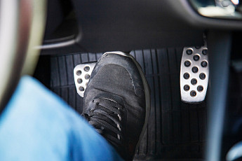 고령운전자 안전을 위한 페달 오조작 방지 장치 2차 보급