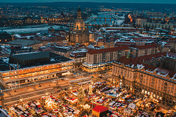 국내외 크리스마스 여행 '반짝이는 불빛, 겨울밤의 설렘'