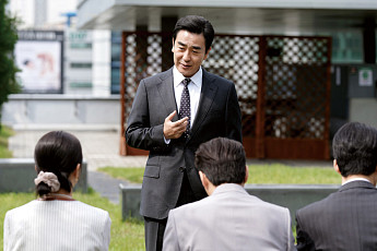 오피스 드라마에 투영된  중장년 세대의 불안