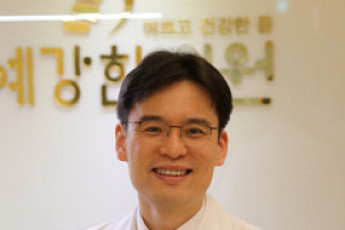 [투데이 건강노트] 만성적인 어깨 통증엔 등을 펴고 걸어보세요